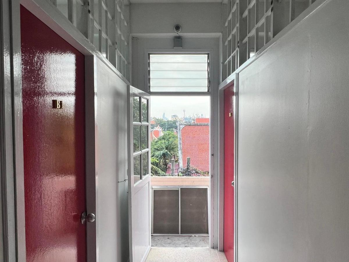 Merry V Guesthouse 방콕 외부 사진